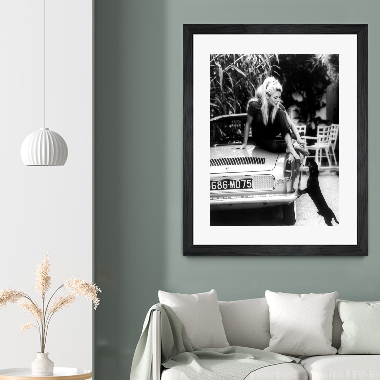 Brigitte Bardot with her dog in St. Tropez, 1962 by M Studio on GIANT ART - black and white photographie bardot