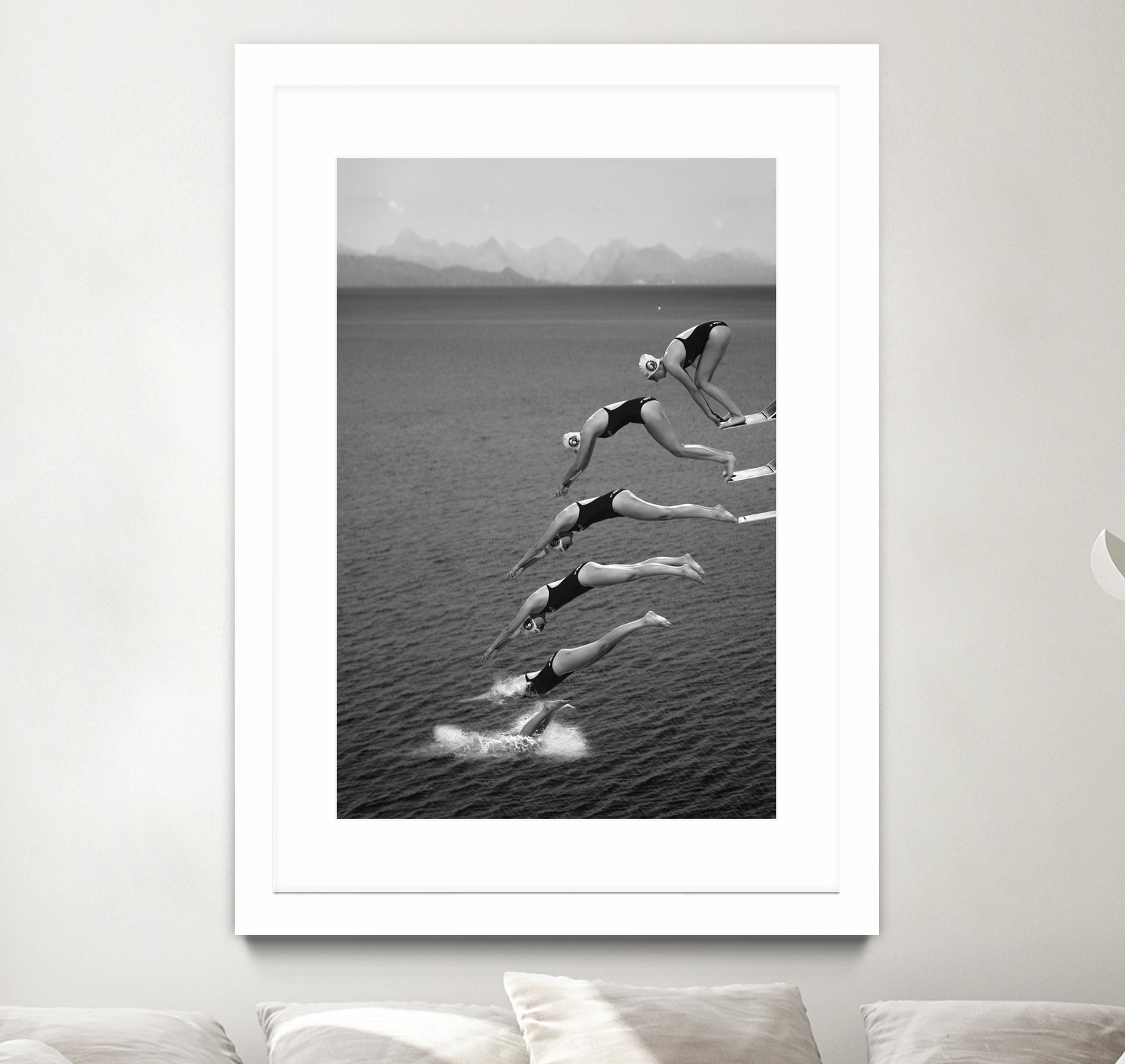 The beauty of diving by Greetje on GIANT ART - black and white  photography quick