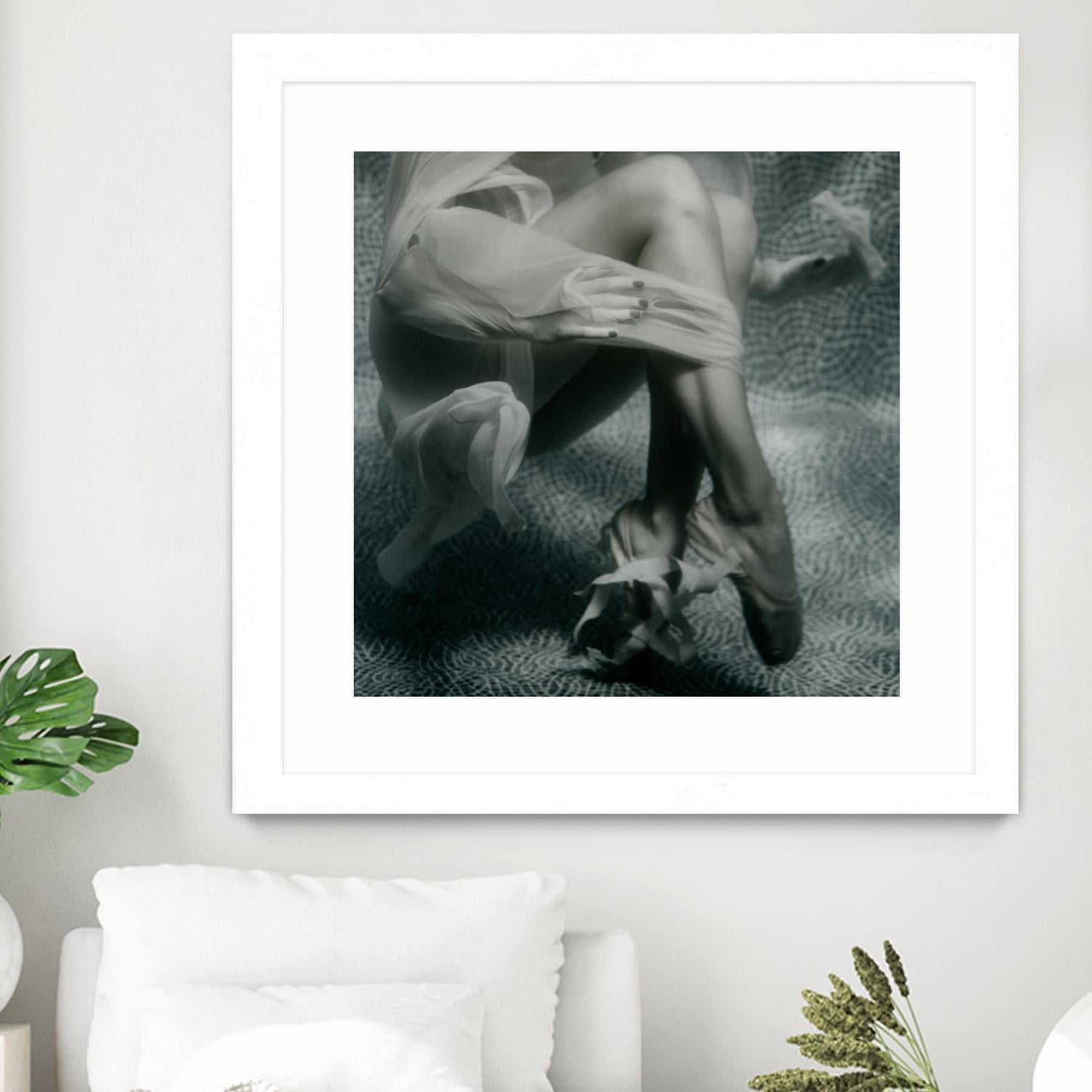 Float 2 by Peter Morneau on GIANT ART - black figurative ballerine