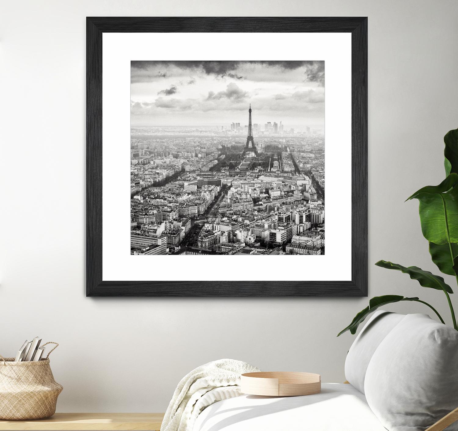 La Tour Eiffel et La Defense by Wilco Dragt on GIANT ART - multicolor photography; landscapes; people/places