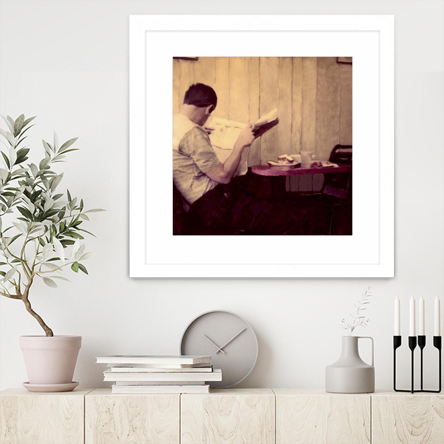 Reading Man by Joe Gemignani on GIANT ART - beige photo art