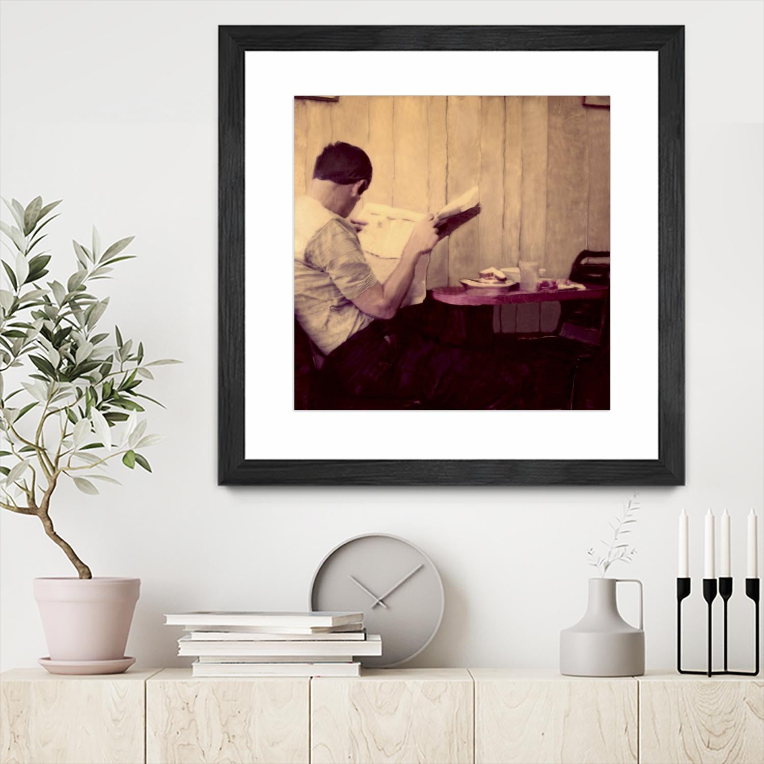 Reading Man by Joe Gemignani on GIANT ART - beige photo art