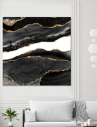 Black & Gold Agate Texture 08 by Isabel Muñoz on GIANT ART - black digital painting