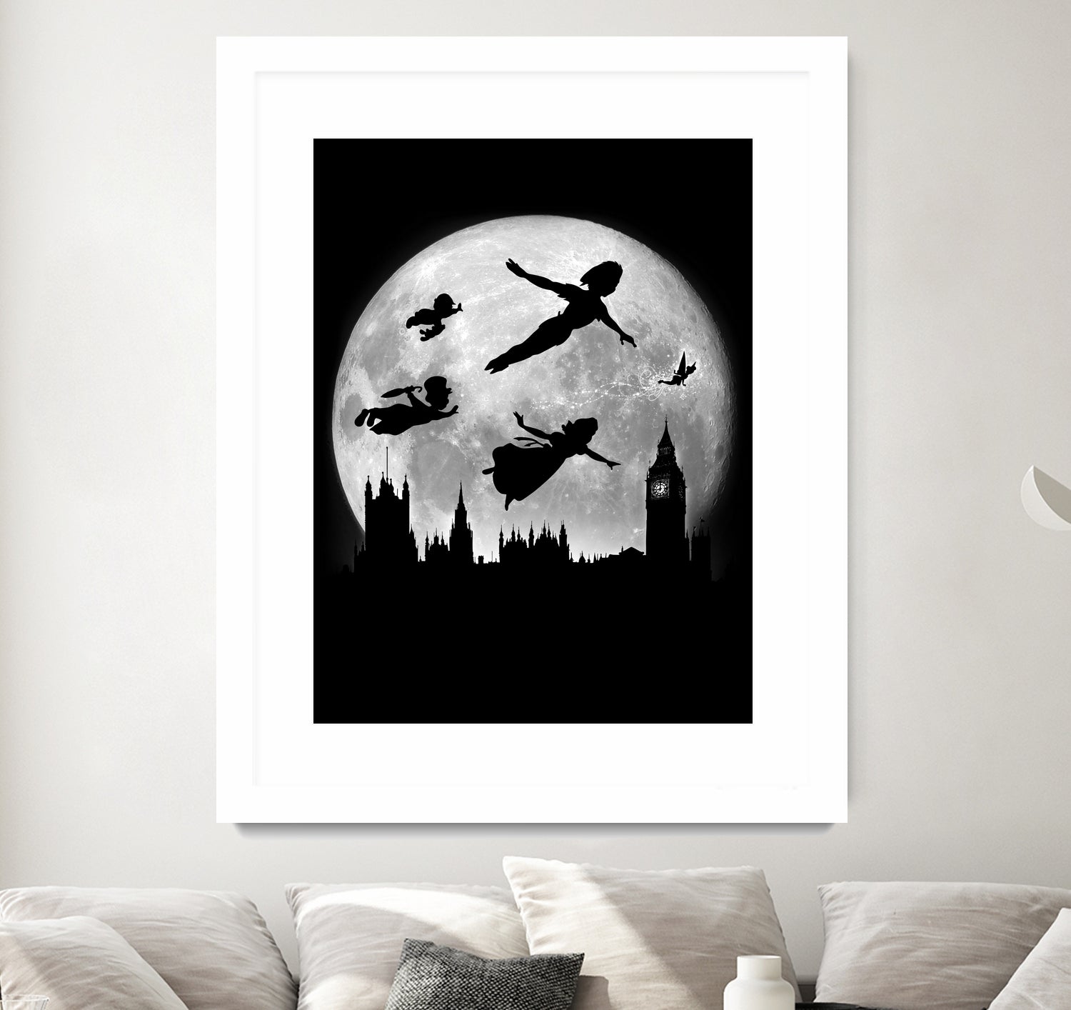 Full moon over London by Antonio Camarena on GIANT ART - black digital painting