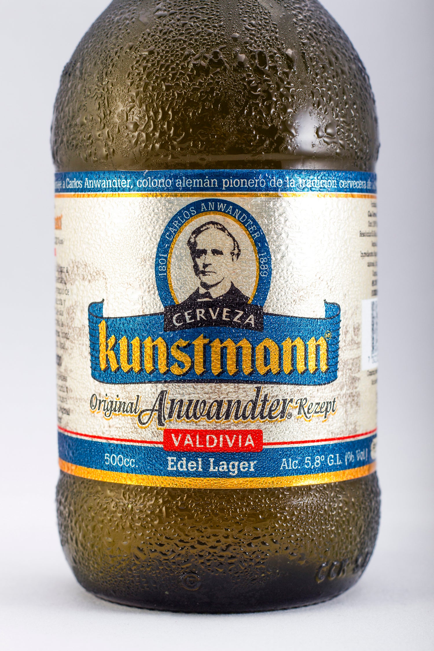 Kunstmann Edel Lager by Alvaro Gonzalez on GIANT ART - gray photo manipulation