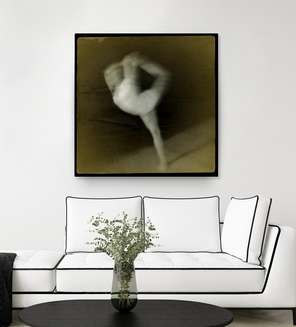 Dancing motion II by Jean-François Dupuis on GIANT ART - beige music - dance ballerine