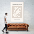Le pouvoir des fleurs II by M Studio on GIANT ART - beige