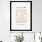 Le pouvoir des fleurs III by M Studio on GIANT ART - beige