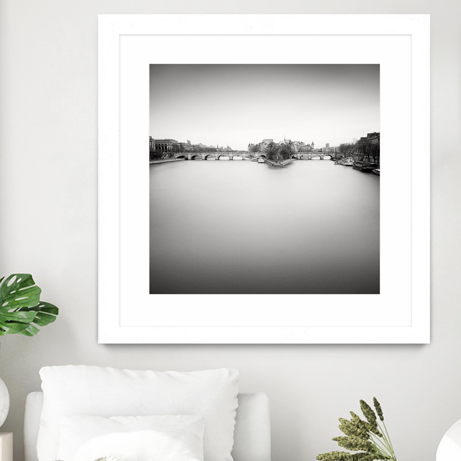 Ile de la Cite by Wilco Dragt on GIANT ART - multicolor photography; landscapes; people/places